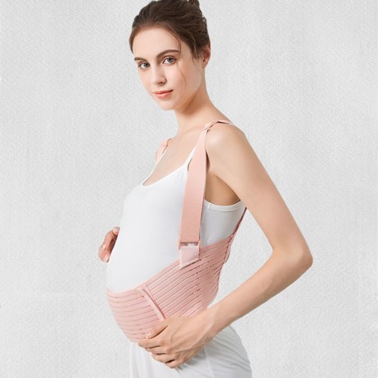 Ceinture de grossesse mere enceinte posant pour photo