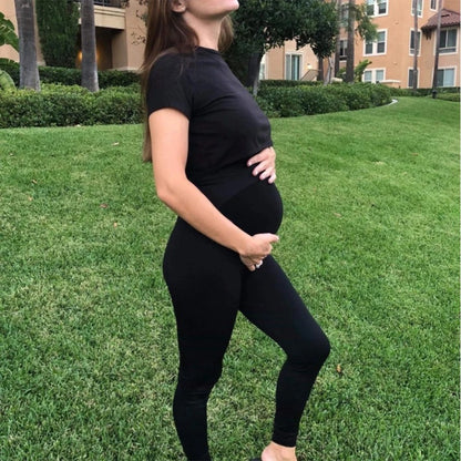 femme enceinte jardin legging sport grossesse