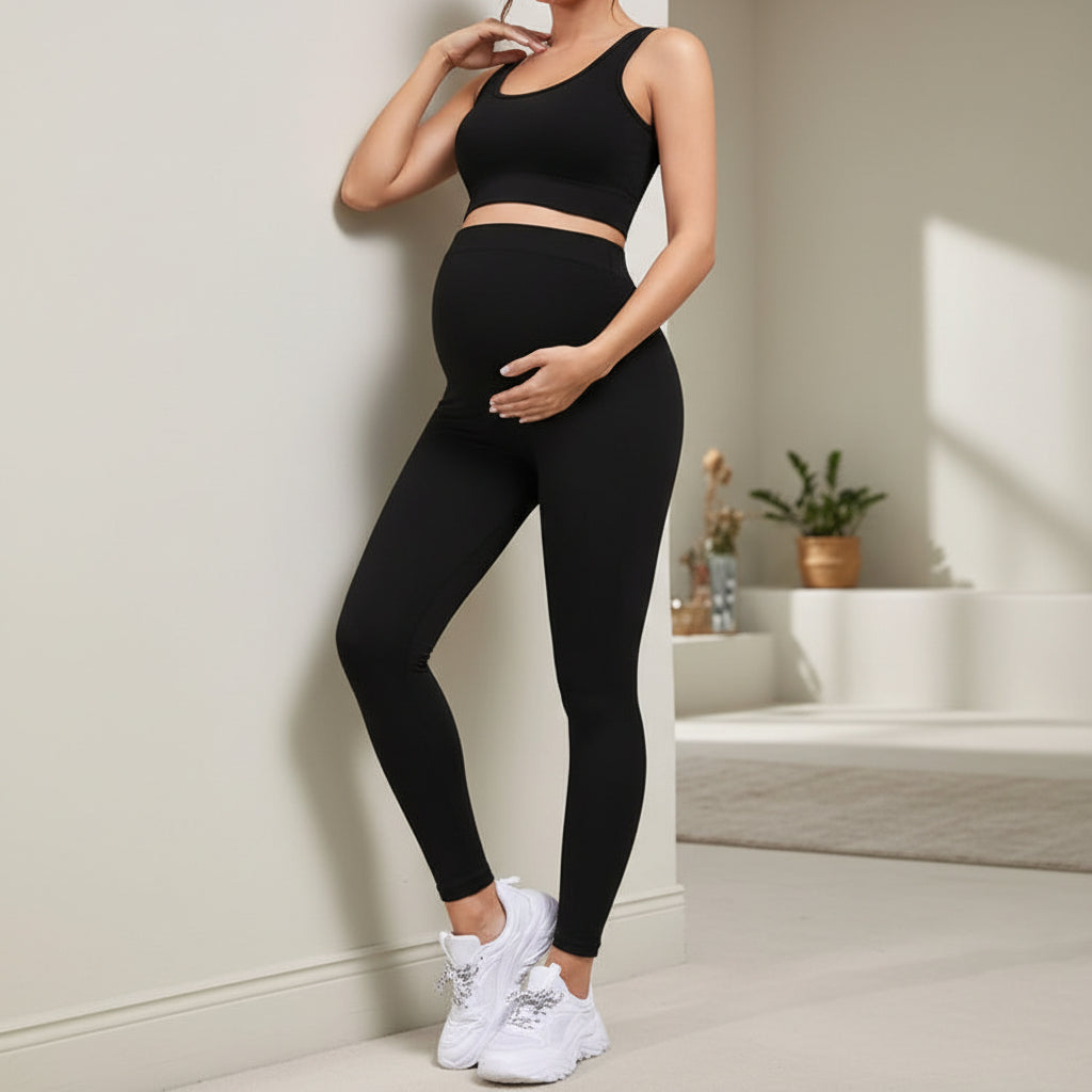 femme-enceinte-main-ventre-legging-sport-grossesse-noir