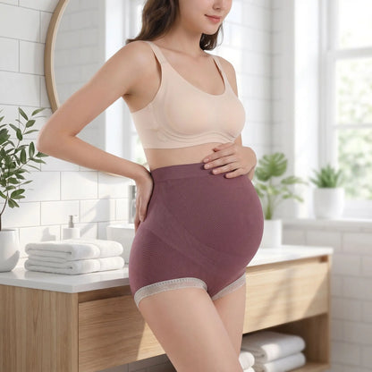 femme enceinte portant culottes grossesse rouge