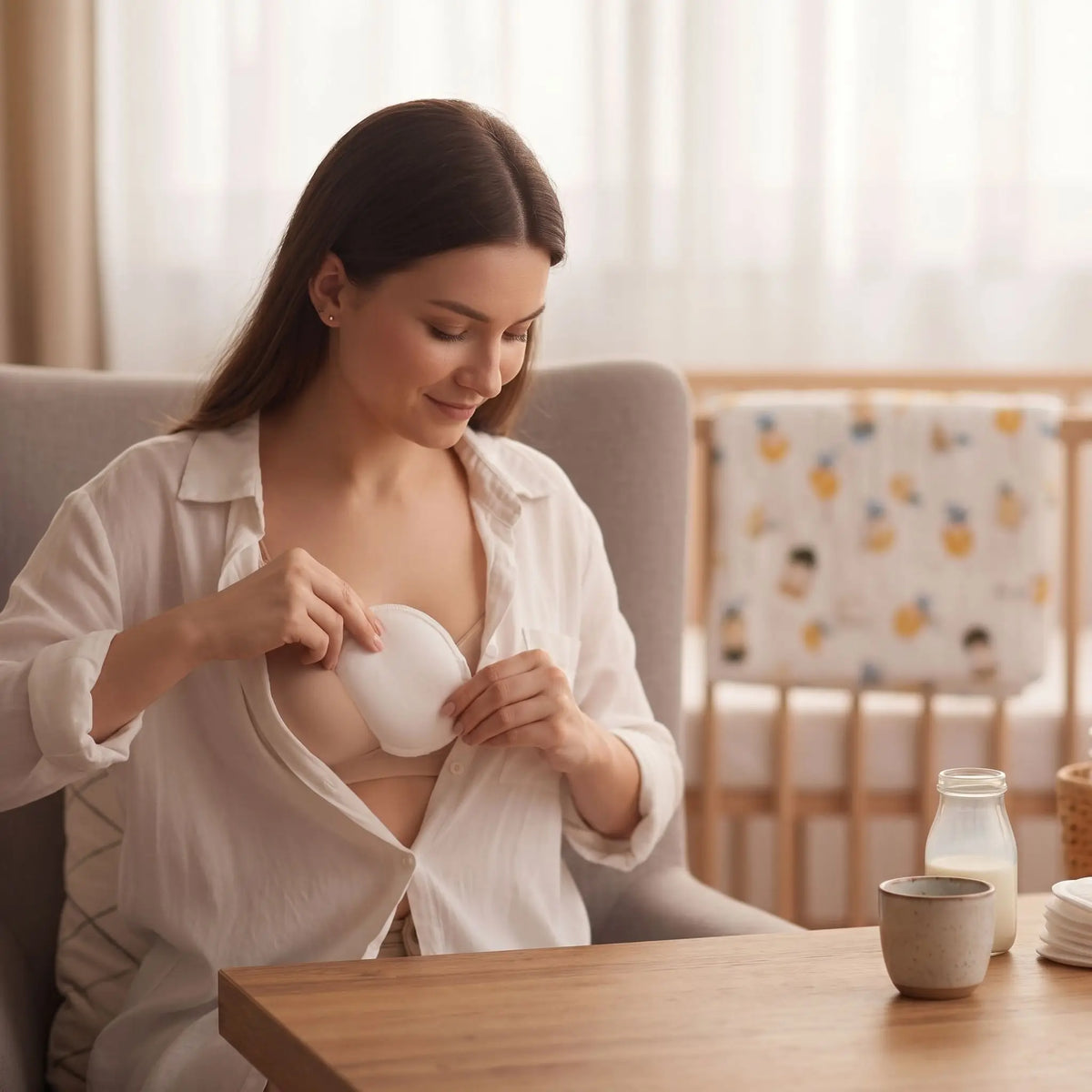 maman coussinet d'allaitement lait chambre bebe